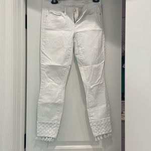 Lilly Pulitzer jeans. Skinny, cropped, white with detail